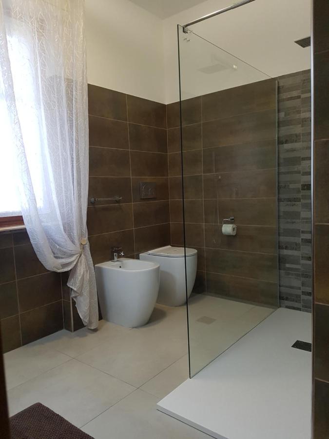 B&B Villa Mirella Casnate Con Bernate Экстерьер фото