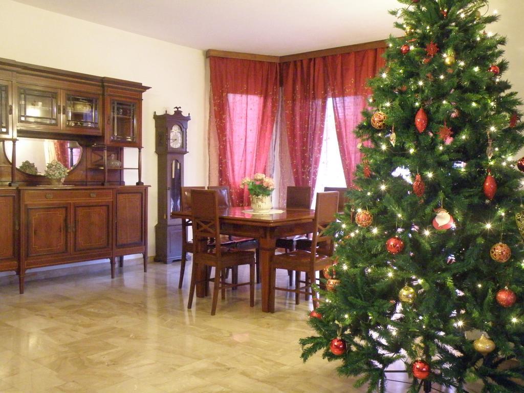B&B Villa Mirella Casnate Con Bernate Экстерьер фото