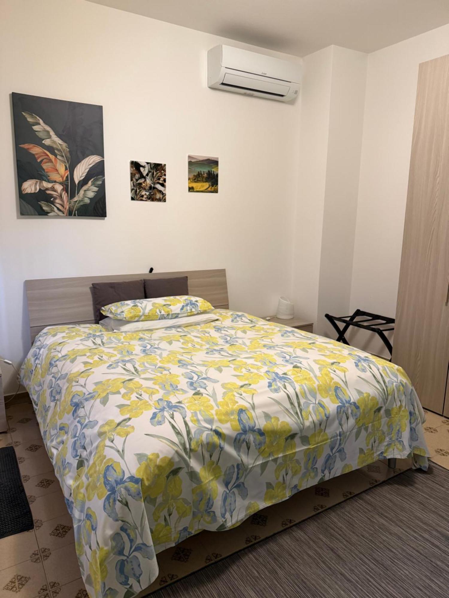 B&B Villa Mirella Casnate Con Bernate Экстерьер фото