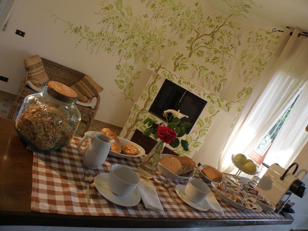 B&B Villa Mirella Casnate Con Bernate Экстерьер фото