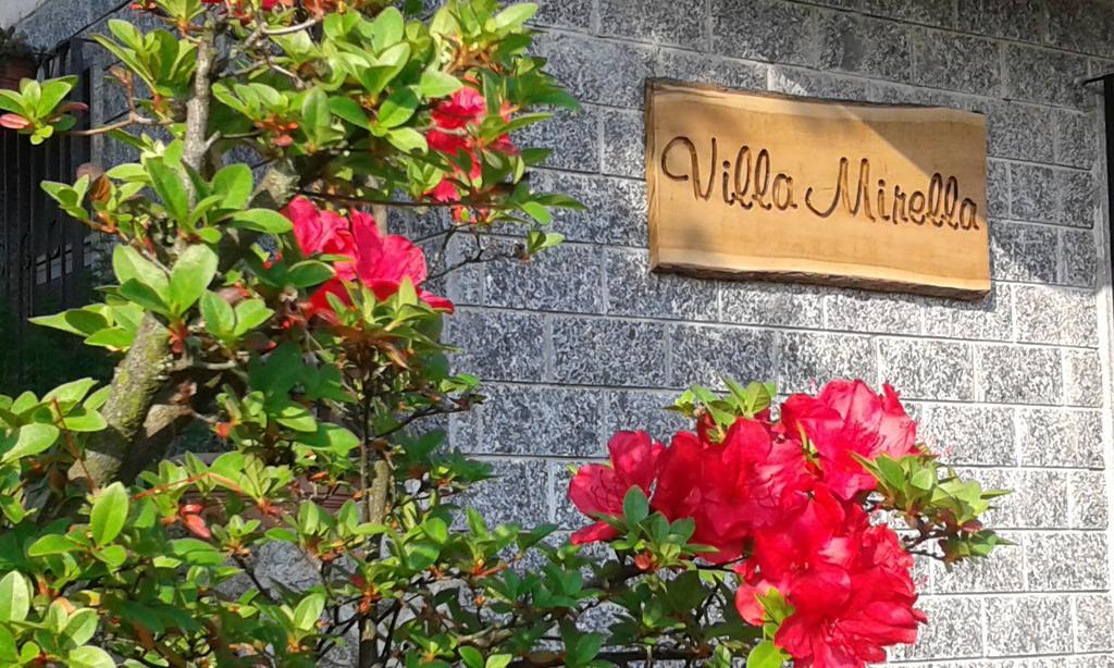 B&B Villa Mirella Casnate Con Bernate Экстерьер фото