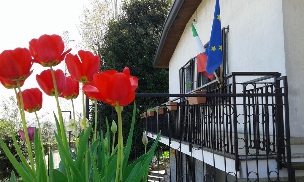 B&B Villa Mirella Casnate Con Bernate Экстерьер фото