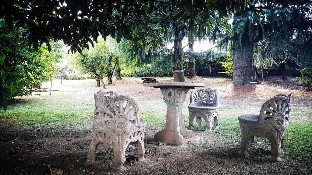 B&B Villa Mirella Casnate Con Bernate Экстерьер фото